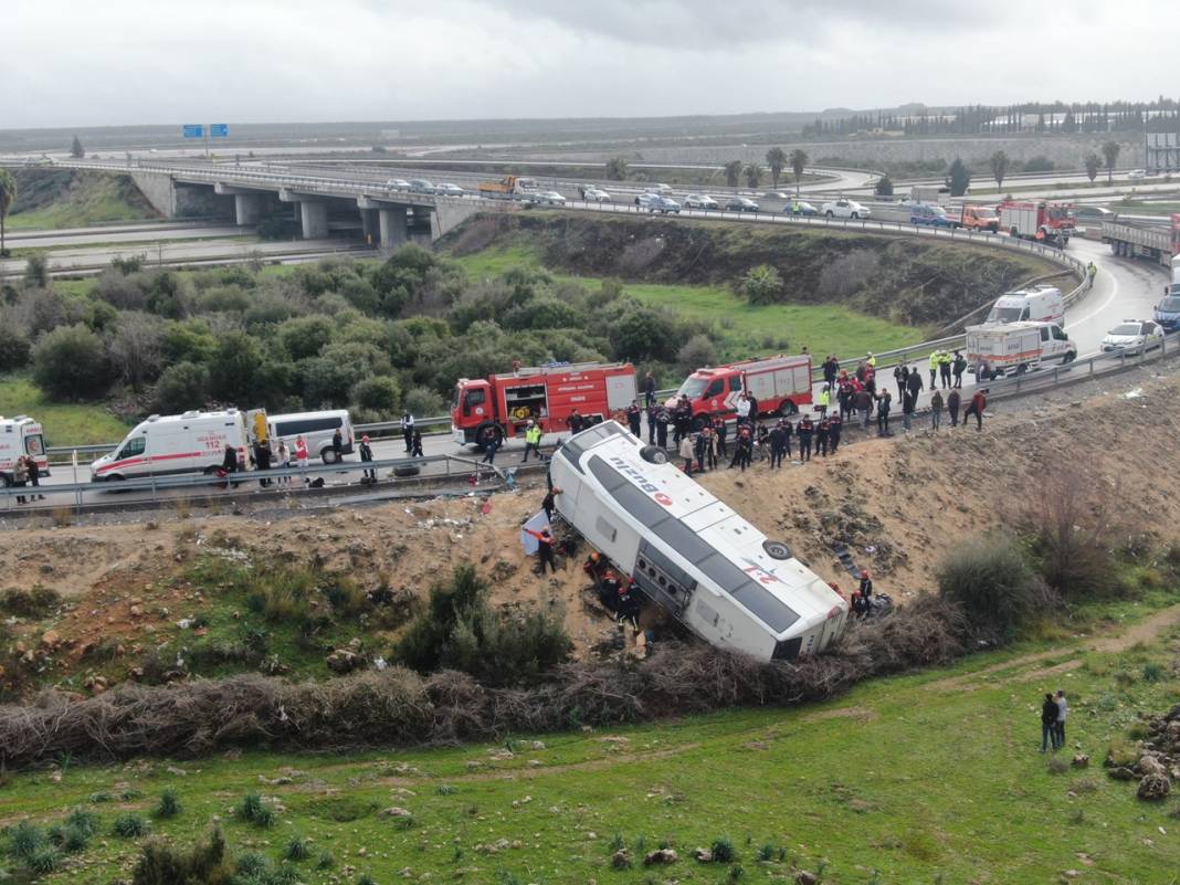 Türkiye'yi yasa boğan kaza! Çok sayıda ölü ve yaralı var 3